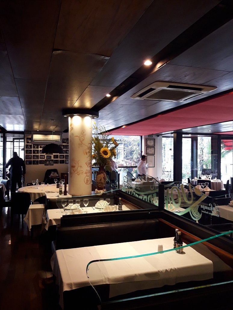 Interior de La Stampa Ristorante Italiano